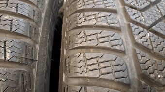 Predám 4ks slušné 215/60r16-99H Pirelli - 6