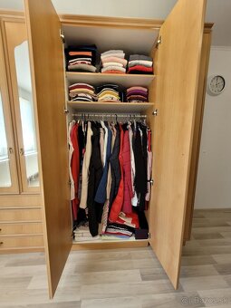 Priestranná skriňa s komodou - 6