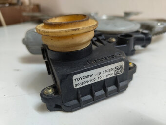 mechanizmus okna pp toyota verso 997250-100 40€ - 6