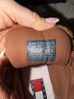 tommy hilfiger-jeans original damske snehule-cizmy-tenisky - 6
