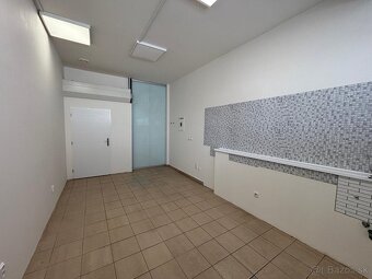 Prenájom kancelárskych priestorov v OD Prior v širšom centre - 6