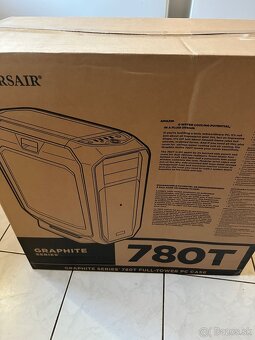 Corsair 780T Graphite Series čierna - 6