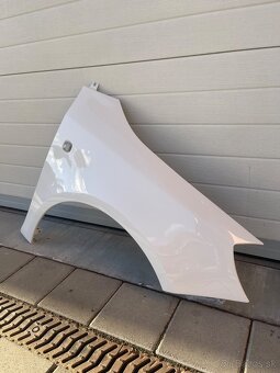 Predny blatnik Škoda Fabia 2 1026 biela - 6