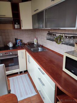 Prenájom 3 izb. bytu - 6