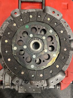 Predam zotrvacnik a spojkovu sadu - 6