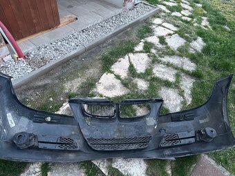 Predaj náhradných dielov na BMW e90 - 6