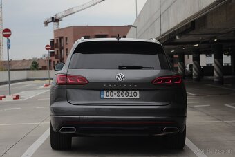 Volkswagen Touareg 3.0 TDI V6 R-Line 4Motion - 6