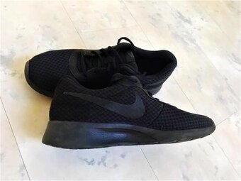 Ľahké tenisky NIKE 42 - 6
