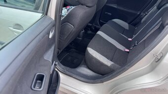 Peugeot 207 1.4 benzín 54kw - 6