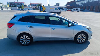 Kia ceed 1.6 diesel Platinum + NaviPack, automat, 100kW - 6