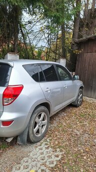 Toyota RAV4 - 6