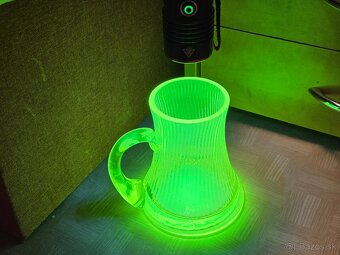 Výkonné UV LED svetlo, baterka - 365nm - 6