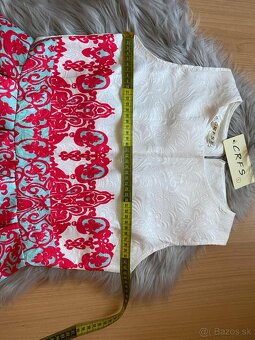 Vzorované šaty s visačkou - 6