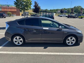 Na predaj Toyota Prius 2013 - 6