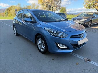 Hyundai i30 Hatchback 1.6 GDi Trikolor 6MT, Benzín 99 kW// - 6