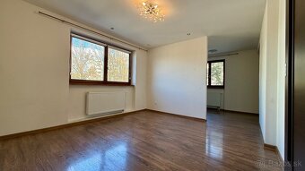 Priestranný byt v TEHLOVEJ bytovke, Beluša - 6