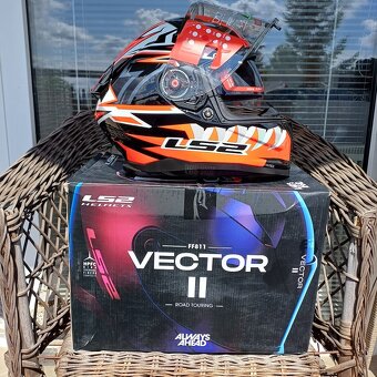 Silniční integrální přilba Ls2 Vector II - 6