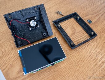 "Drobné PC" Raspberry 3B+, HyperPixel 4" - 6