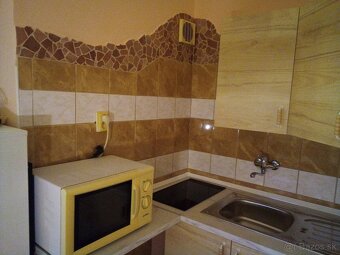 Zrekonštruovaná garsónka s balkónom v Dúbravke - 6