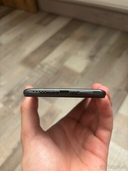Poco F3 black 6/128 - 6