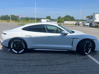 predám porsche taycan turbo ,odpočet DPH - 6
