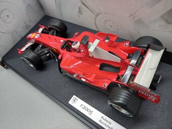 F1 FERRARI F2005 2005 RUBENS BARRICHELLO HOTWHEELS 1:18 - 6