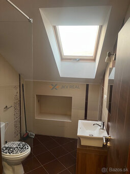 Prenájom 1-izbového bytu s klímou a parkovaním Hlohovec - 6