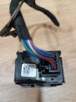 Prepínač (tlačidlo) ručnej brzdy Škoda Octavia IV 5E4927225 - 6