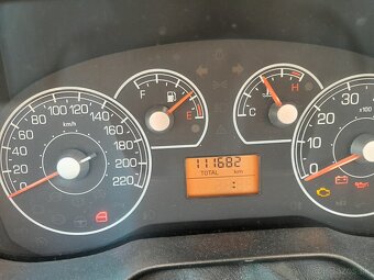 Fiat Punto 1.2 - 6