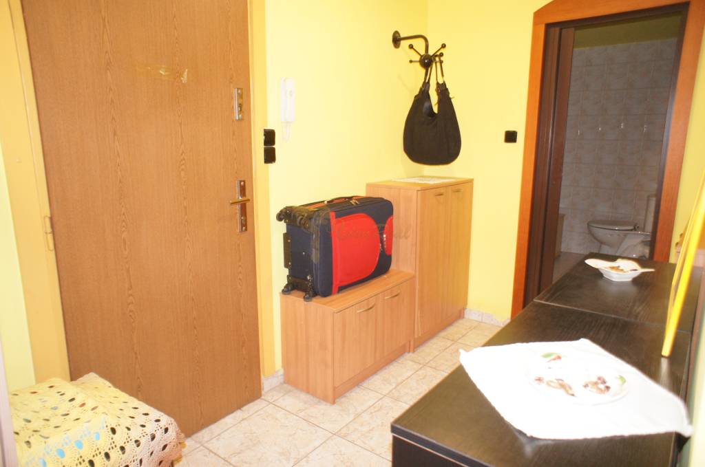 Veľký 1-izb. byt v tehlovom dome, Miletičova ul., Ružinov - 7