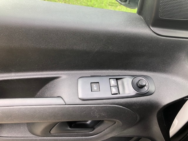 Berlingo chlaďák + mrazák - 7