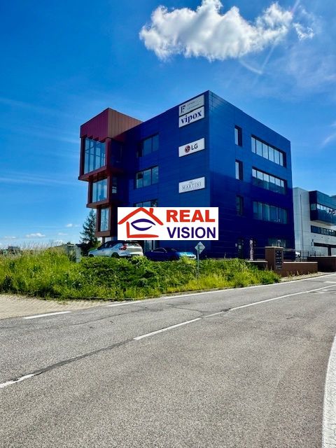 "PRENAJATÉ" Prenájom prízemie priestory novostavba pri MA - 7