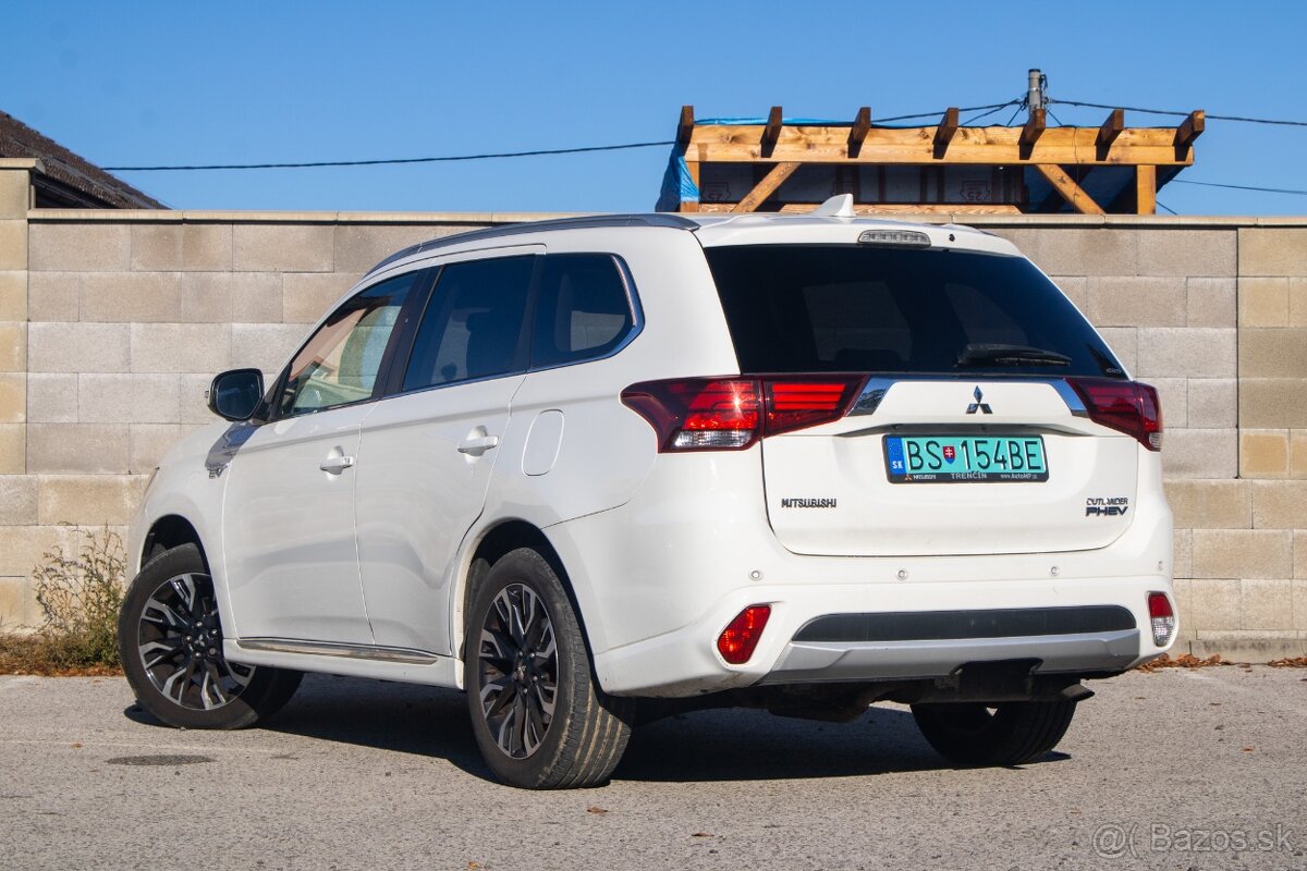 Outlander PHEV Plugin Hybrid 2,0 - 7