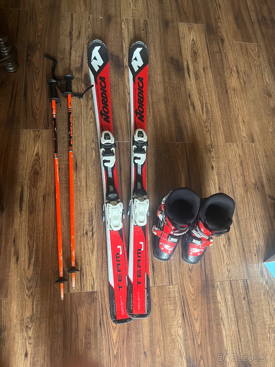 Lyže+lyžiarky+prilba+paličky - 7