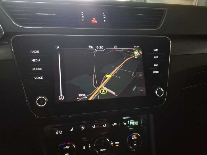 Škoda superb kombi 2.0tdi 110kw - 7