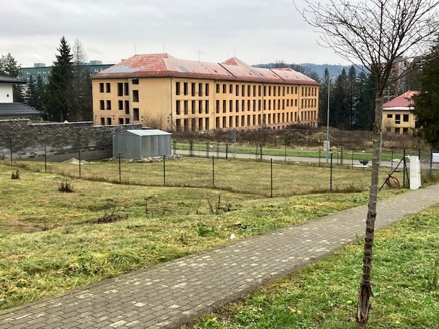 Predám stavebný pozemok Brezno - štvrť Kasárne - 7