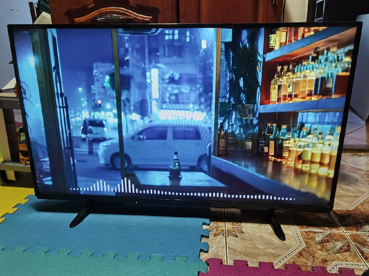 Predám plne funkčný Smart LED TV Panasonic TX-40FSW404 - 7