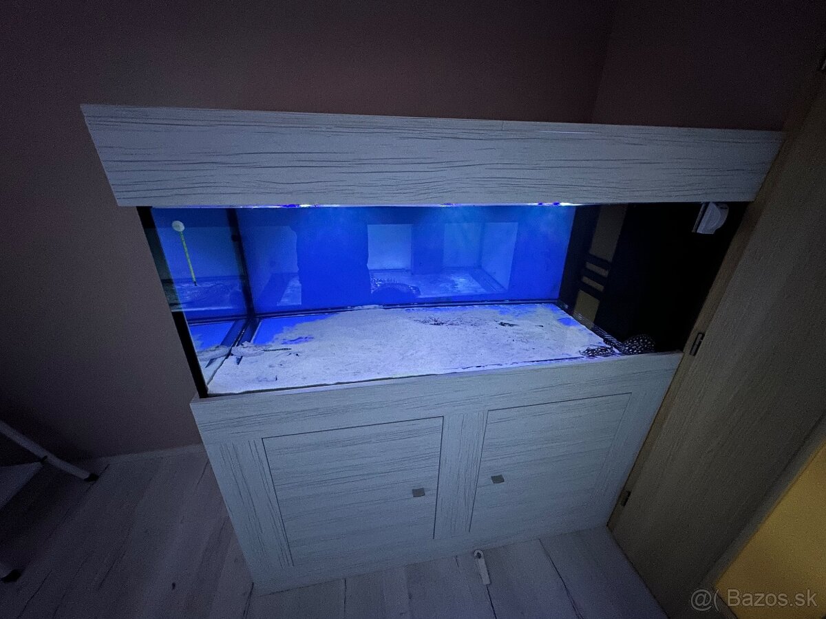 Akvárium so skrinkou, set - 7