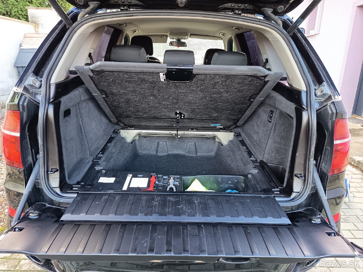 Predám BMW X5 xDrive30d - 7