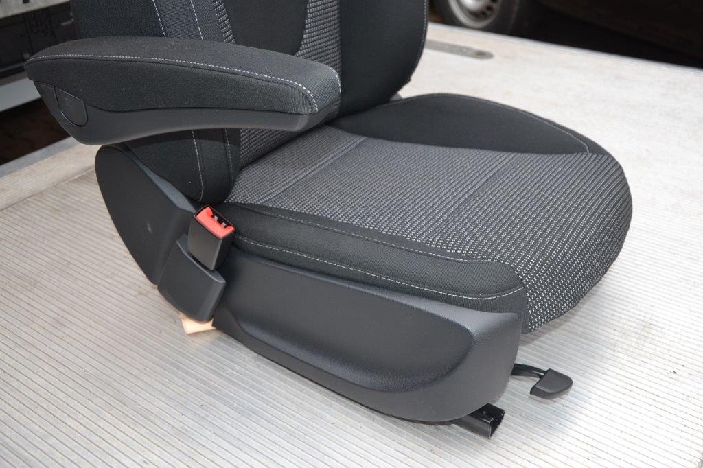 Mercedes-Benz V klassa ,Vito - sedačka řidiče - 7