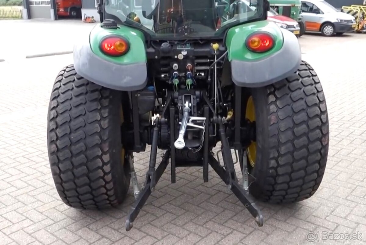 Predám GOLFové pneumatiky s diskami pre traktor John Deere - 7