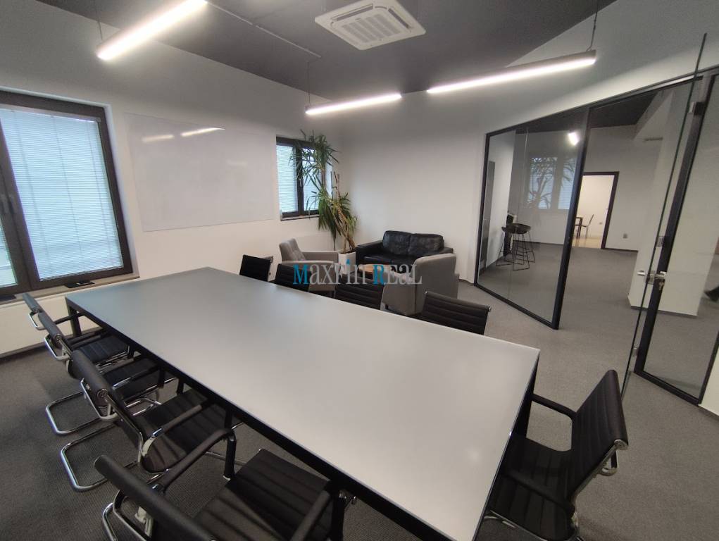 Polyfunkčný priestor s parkovaním v Nitre - 7