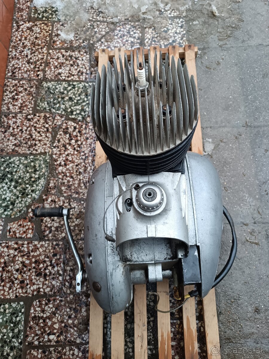 Motor Jawa 250, typ 559 panelka - 7