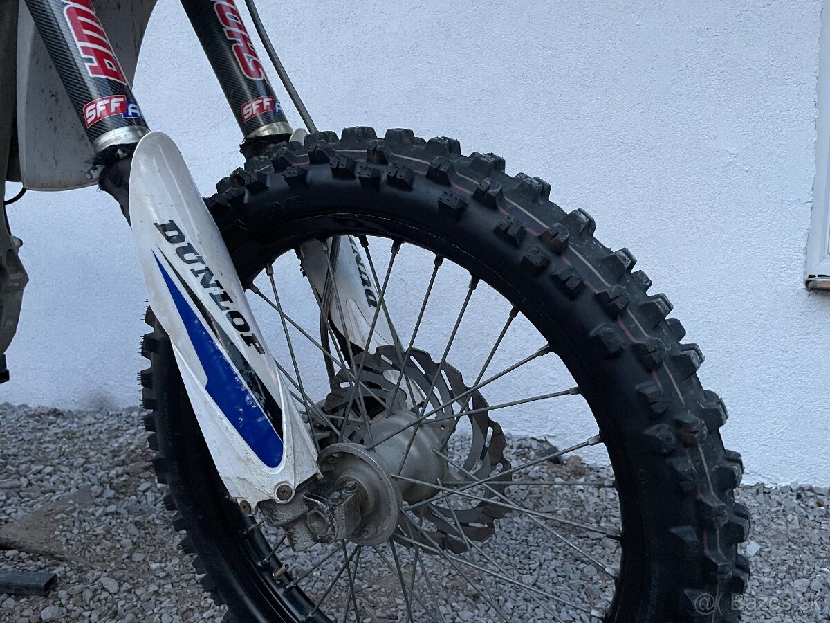 Yamaha YZF 250 - 7