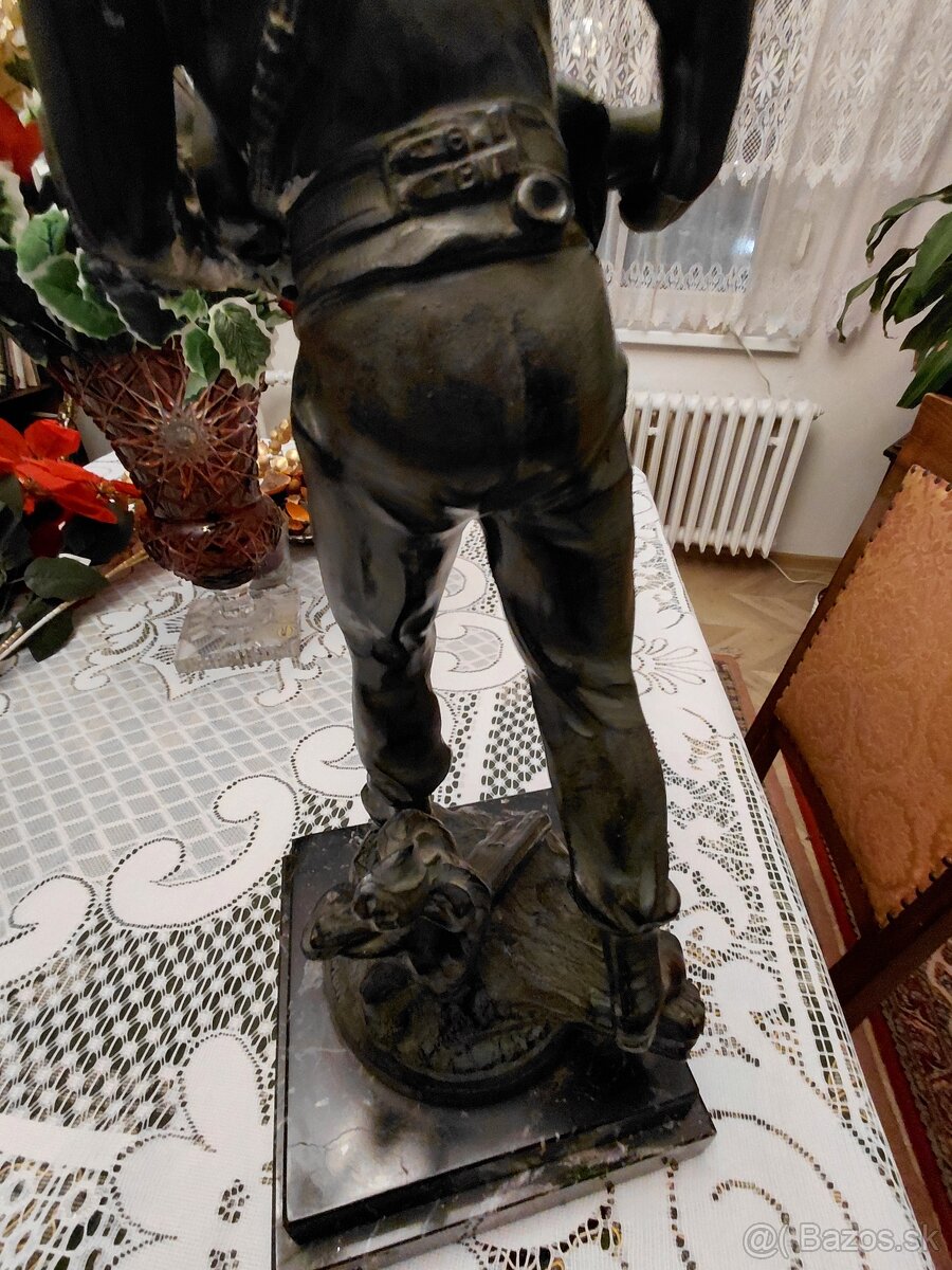 . SOCHA NA MRAMOR. PODSTAVCI - 7