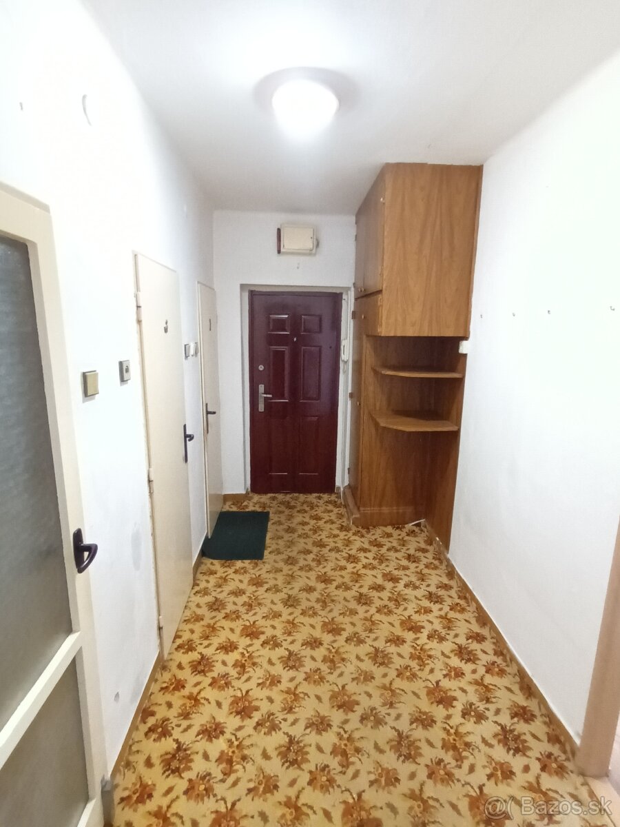 Na predaj: 3-izbový tehlový byt – Komárno - 7