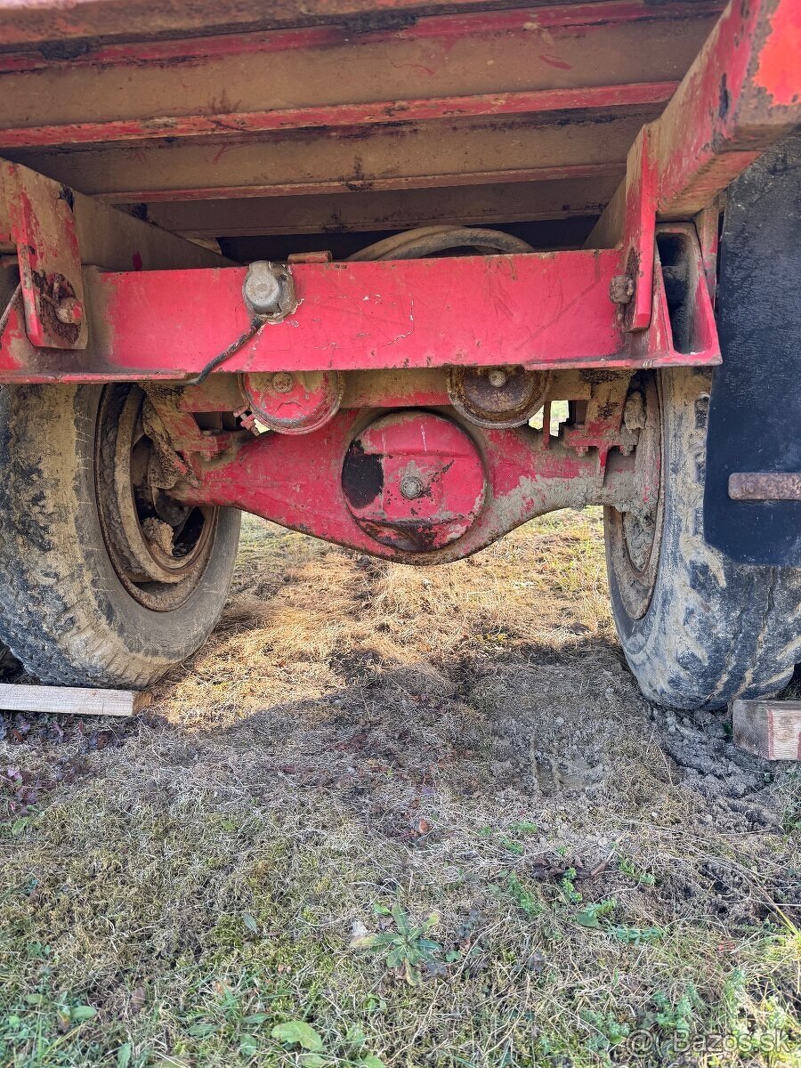 Vlecka s pohonom za traktor - 7