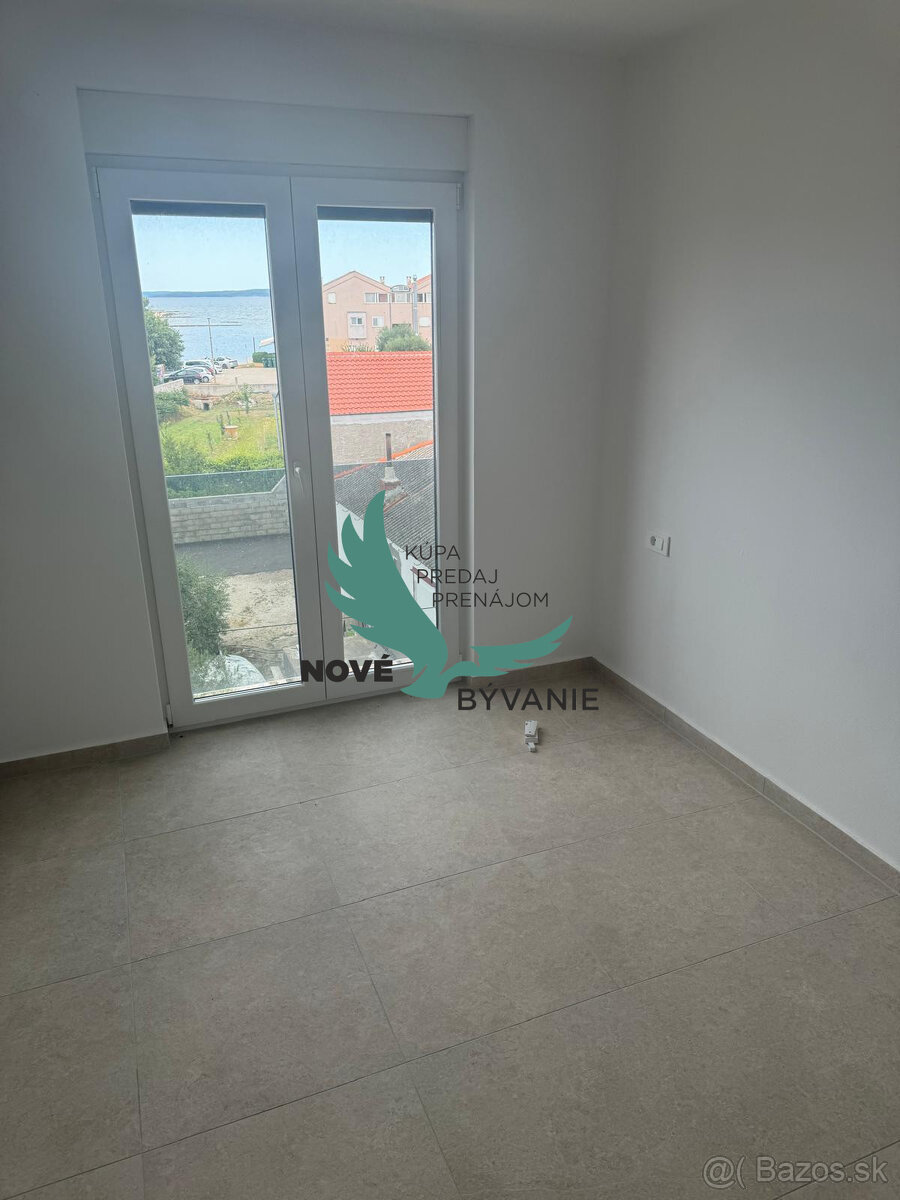 Apartmán so strešnou terasou len 100m od pieskovej pláže - 7