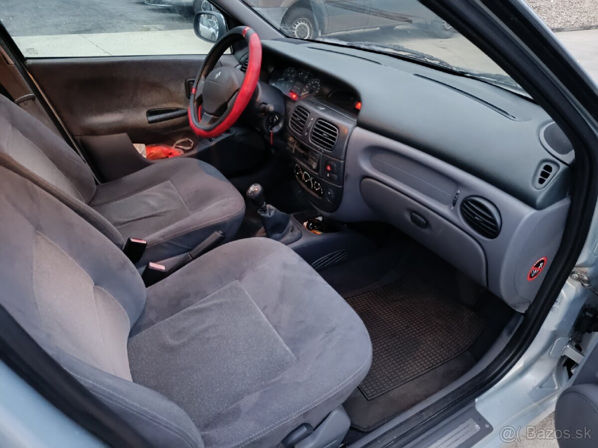 Renault Megane 1,6 16v,r.v.2001,172000 km, klima - 7