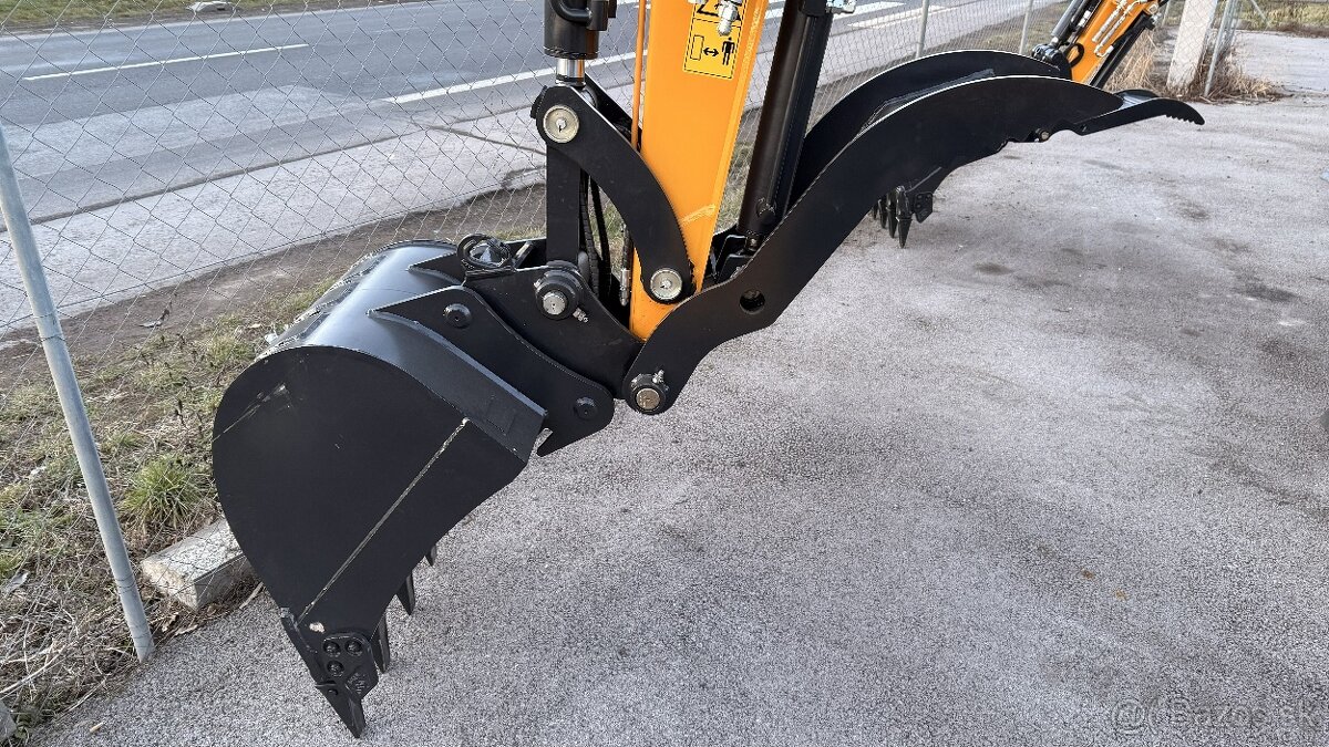 Minibager YUCHAI U60 Premium 5600 kg - 7
